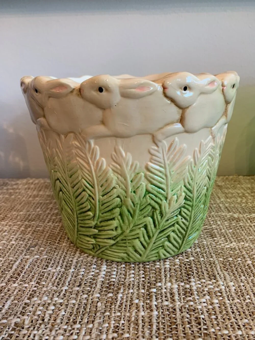 VTG Garden Planter Rabbit and Fern Majolica-style Jardiniere Cachepot Ceramic